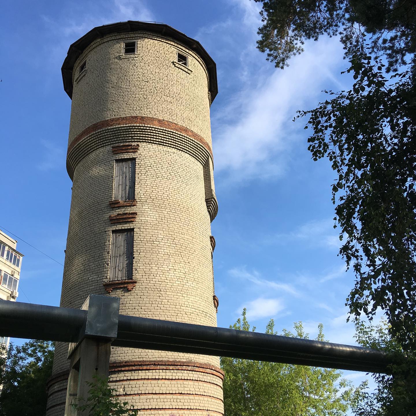 Жизнь в июне. Ноль часть. На районе.