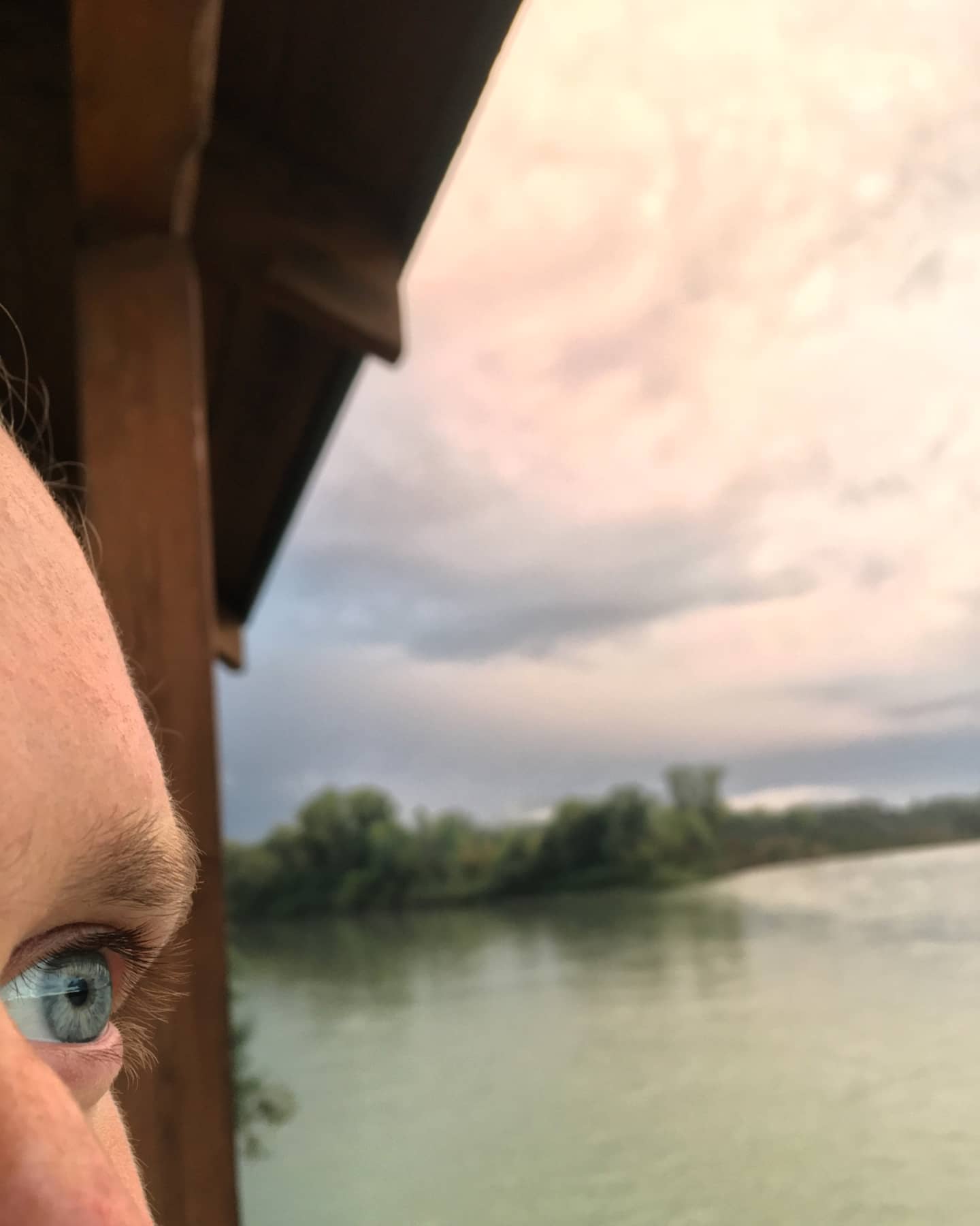 _ дефицит радости. по оже, что я сплю за нас
